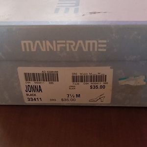 Mainframe Joanna heels size 7.5 M color black brand new never worn!